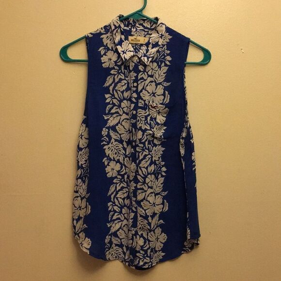 3/$20 Hollister Sleeveless Lightweight Button Down Small - Picture 4 of 8